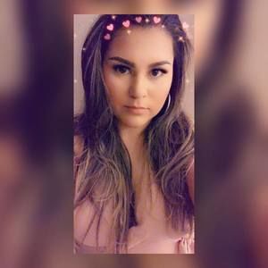 Meet your Posher, Lorena